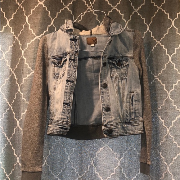 American Eagle Outfitters Jackets & Blazers - AMERICAN EAGLE DISTRESSED DENIM SWEATSHIRT JACKET